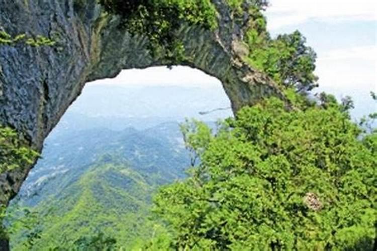 这里或许是陕西唯一可以挑战张家界的景点