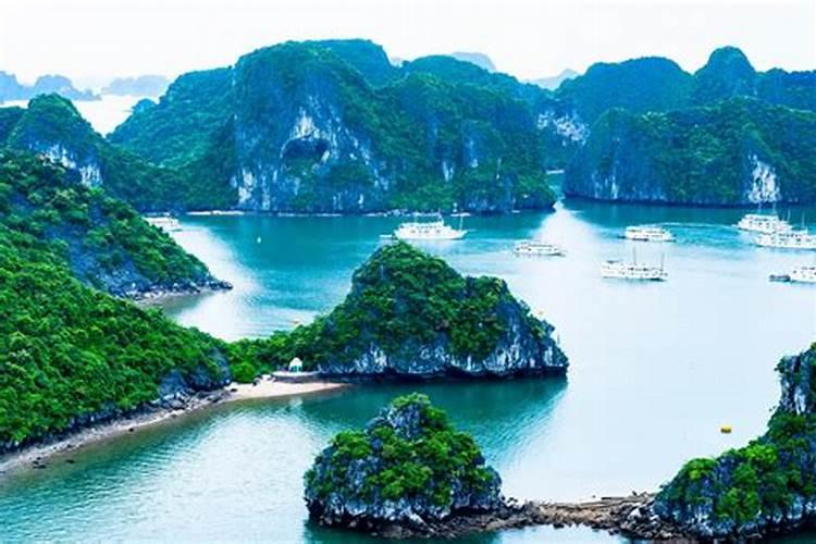 越南这个景区为了吸引中国游客，起名海上桂林，自然风光秀丽迷人