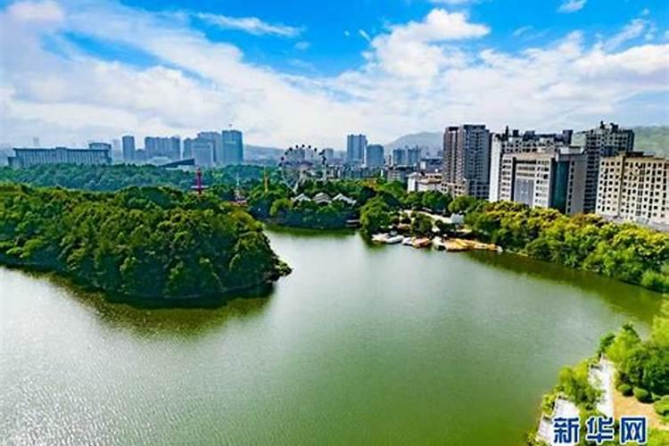 从湖北咸宁去山东青岛旅游回来，谈谈对这个城市的真实印象