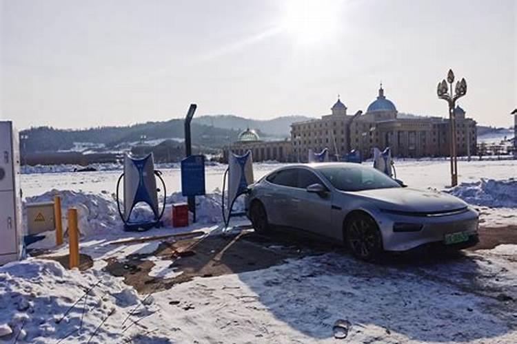 杭州自驾2100回东北过年，迎着暴雪出发东北