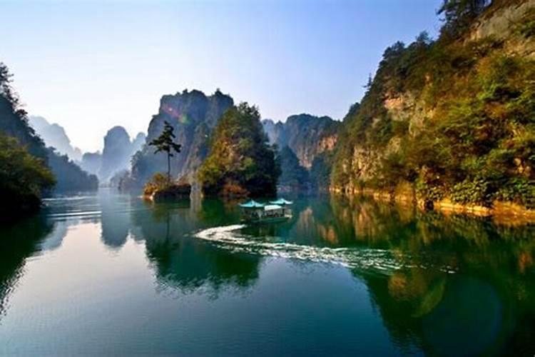 湖南张家界黄龙洞宝峰湖景点经典必游攻略