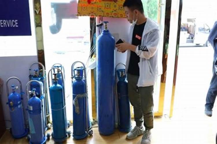 西藏旅游的又一个忽悠：氧气瓶600元一罐，不租就会肺气肿死亡？