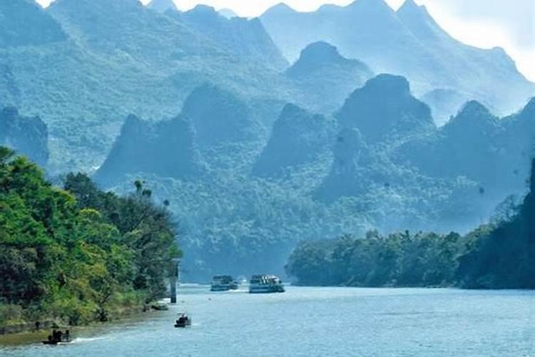 桂林纯玩旅行社多少价钱合适，广西桂林报团旅游五天大概多少收费？