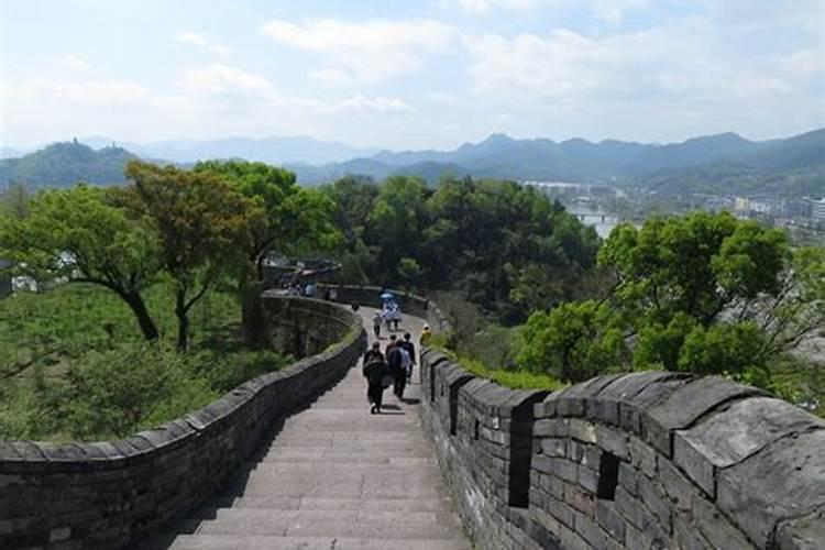 周末去哪玩？临海古长城一日游。旅行推荐官
