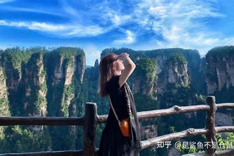 第一次去张家界怎么玩，张家界旅游攻略及路线及住宿，看完不迷路？