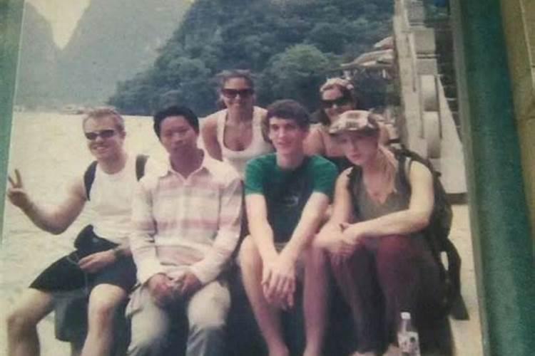 采访桂林阳朔的外国游客，老外：中国人很友好，这里中国最棒！