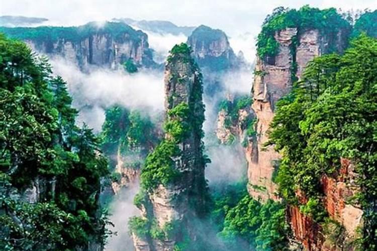 春季去张家界旅行怎么玩规划，年后去张家界旅游路线攻略？